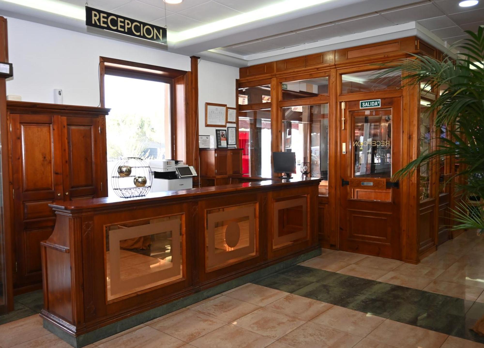 Hotel Del Sol 莫蒂利亚德尔帕兰卡尔 外观 照片